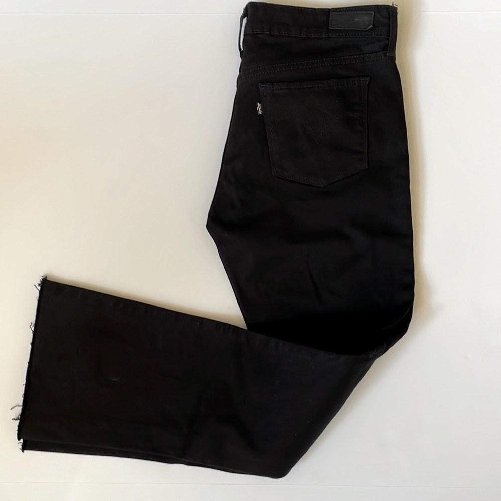 Levi’s Black Jean, size 29 Slight Curve Bootcut Skinny Modern Rise